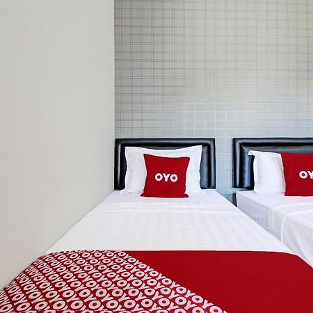 Super Oyo Collection O 92363 Kp Inn Temon Luaran gambar